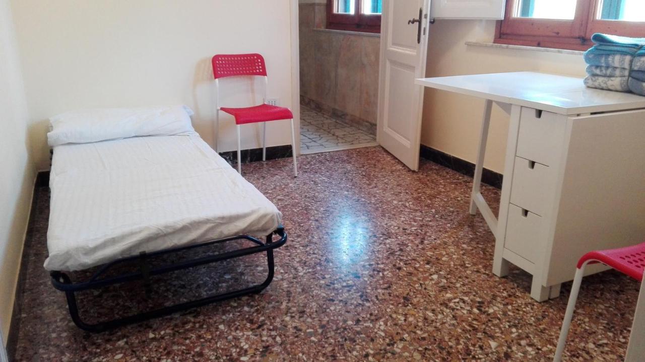 Casa Storica E Confortevole 엠폴리 외부 사진