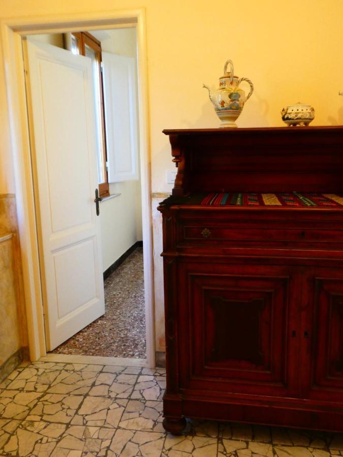 Casa Storica E Confortevole 엠폴리 외부 사진